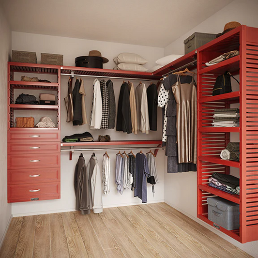 How to Keep Clothes Organized on Shelves: Top Systems & Layout Tips